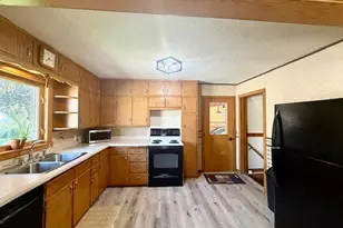 524 Kingston Street N, Caledonia, MN 55921 - Photo 4