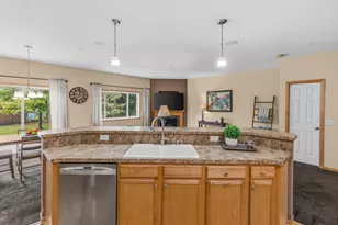 2694 County Rd H2, Mounds View, MN 55112 - Photo 6