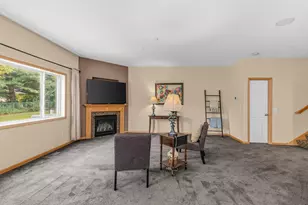 2694 County Rd H2, Mounds View, MN 55112 - Photo 10