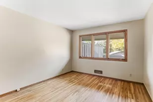 61 Windsor Ct, New Brighton, MN 55112 - Photo 14