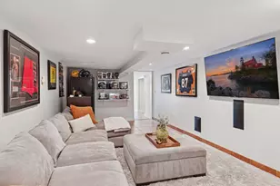 176 Peninsula Rd, Medicine Lake, MN 55441 - Photo 22