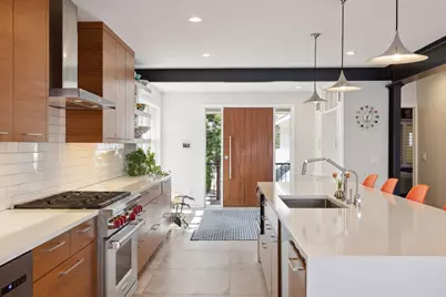 176 Peninsula Road, Medicine Lake, MN 55441 - Photo 10