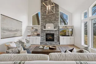 7 Bayhill Rd, Dellwood, MN 55110 - Photo 8