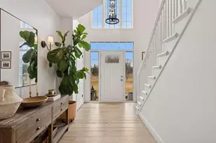 7 Bayhill Rd, Dellwood, MN 55110 - Photo 4