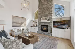 7 Bayhill Rd, Dellwood, MN 55110 - Photo 10