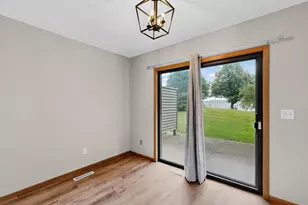 19 Elton Ridge Ct NW, Rochester, MN 55901 - Photo 10