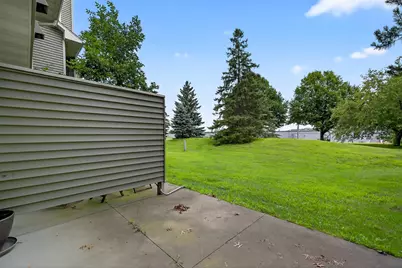 19 Elton Ridge Court NW, Rochester, MN 55901 - Photo 6