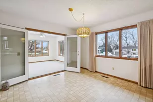 13725 Oakland Dr, Burnsville, MN 55337 - Photo 12