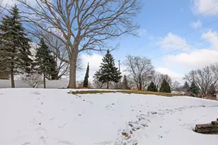 13725 Oakland Dr, Burnsville, MN 55337 - Photo 48