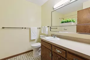 13725 Oakland Dr, Burnsville, MN 55337 - Photo 30