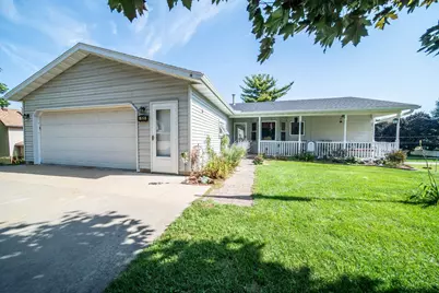 1525 Wabasha Ave, Saint Charles, MN 55972 - Photo 1