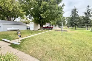 305 Oak St, Lucan, MN 56255 - Photo 6