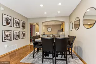 8064 Golden Valley Rd, Golden Valley, MN 55427 - Photo 10