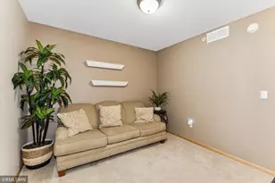 8064 Golden Valley Rd, Golden Valley, MN 55427 - Photo 22