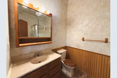 2040 N Shore Drive, Wayzata, MN 55391 - Photo 16