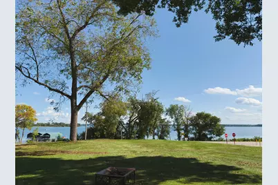 2040 N Shore Drive, Wayzata, MN 55391 - Photo 26