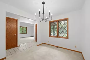 1527 Clarendon Dr, Wayzata, MN 55391 - Photo 4