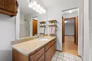 1527 Clarendon Dr, Wayzata, MN 55391 - Photo 36