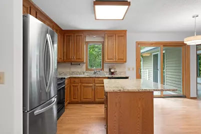 1527 Clarendon Drive, Wayzata, MN 55391 - Photo 10