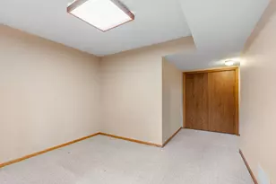 1527 Clarendon Dr, Wayzata, MN 55391 - Photo 42