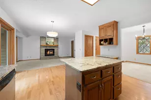 1527 Clarendon Dr, Wayzata, MN 55391 - Photo 16