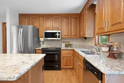 1527 Clarendon Drive, Wayzata, MN 55391 - Photo 12