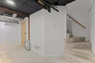 606 Cromwell Ave, Saint Paul, MN 55104 - Photo 24