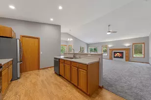 945 Rice St, Faribault, MN 55021 - Photo 12