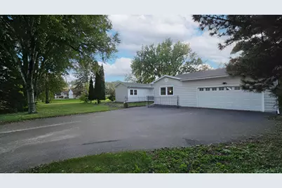 1925 Walsh Lane, Mendota Heights, MN 55118 - Photo 2