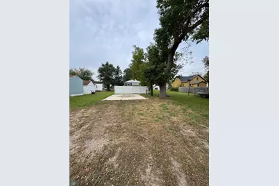 604 9th Street N, Wahpeton,  58075 - Photo 22