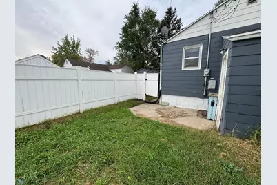 604 9th Street N, Wahpeton,  58075 - Photo 16