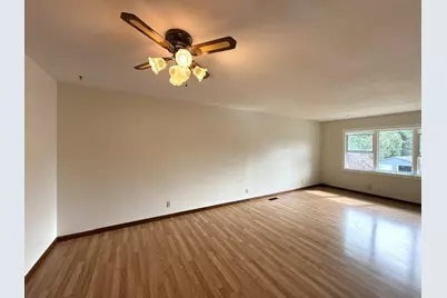 1920 Bellevue Avenue, Eau Claire, WI 54703 - Photo 10