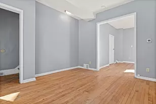 1098 Woodbridge St, Saint Paul, MN 55117 - Photo 2