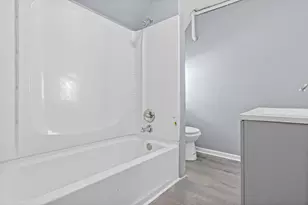 1098 Woodbridge St, Saint Paul, MN 55117 - Photo 18