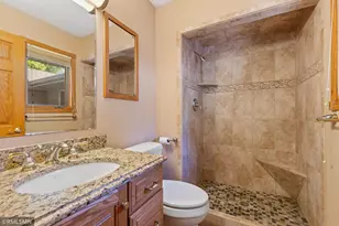 998 Kohlman Ct, Maplewood, MN 55109 - Photo 32