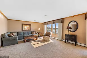 998 Kohlman Ct, Maplewood, MN 55109 - Photo 26