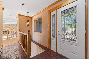 998 Kohlman Ct, Maplewood, MN 55109 - Photo 14