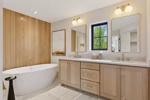 9511 Eagle Ridge Rd, Chanhassen, MN 55317 - Photo 32