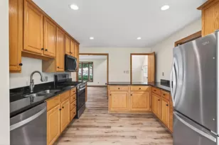 766 Maryland Ave W, Saint Paul, MN 55117 - Photo 1