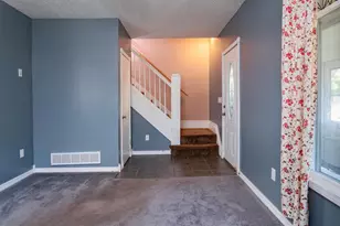 864 Lawson Ave E, Saint Paul, MN 55106 - Photo 4