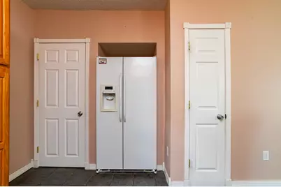 864 Lawson Avenue E, Saint Paul, MN 55106 - Photo 14