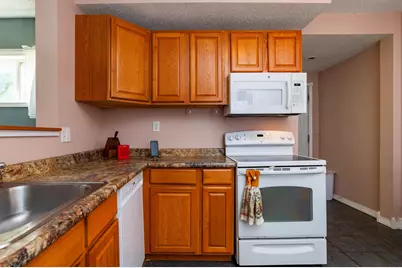 864 Lawson Avenue E, Saint Paul, MN 55106 - Photo 12