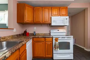 864 Lawson Ave E, Saint Paul, MN 55106 - Photo 12