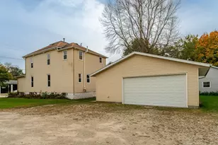 416 State St, West Concord, MN 55985 - Photo 2