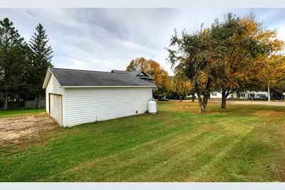 227 E Race Avenue, Elmwood, WI 54740 - Photo 6