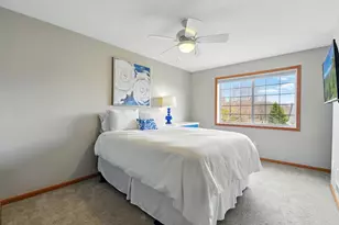 324 Willoughby Way W, Minnetonka, MN 55305 - Photo 4