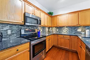 324 Willoughby Way W, Minnetonka, MN 55305 - Photo 8