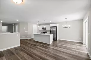 7420 Glengarry Pl, Eden Prairie, MN 55344 - Photo 12