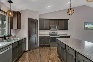 2112 4th St N, Sartell, MN 56377 - Photo 2