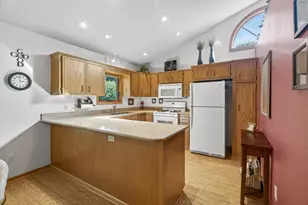 1311 Fallbrook Ln, Woodbury, MN 55125 - Photo 12